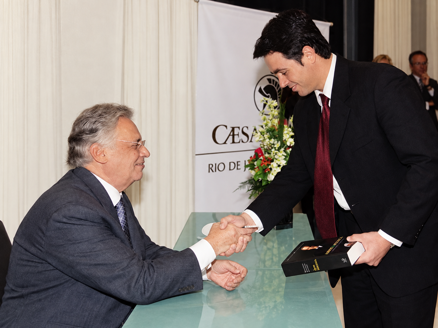 Registro do encontro de Ricardo Mariath com Fernando Henrique Cardoso em 2006